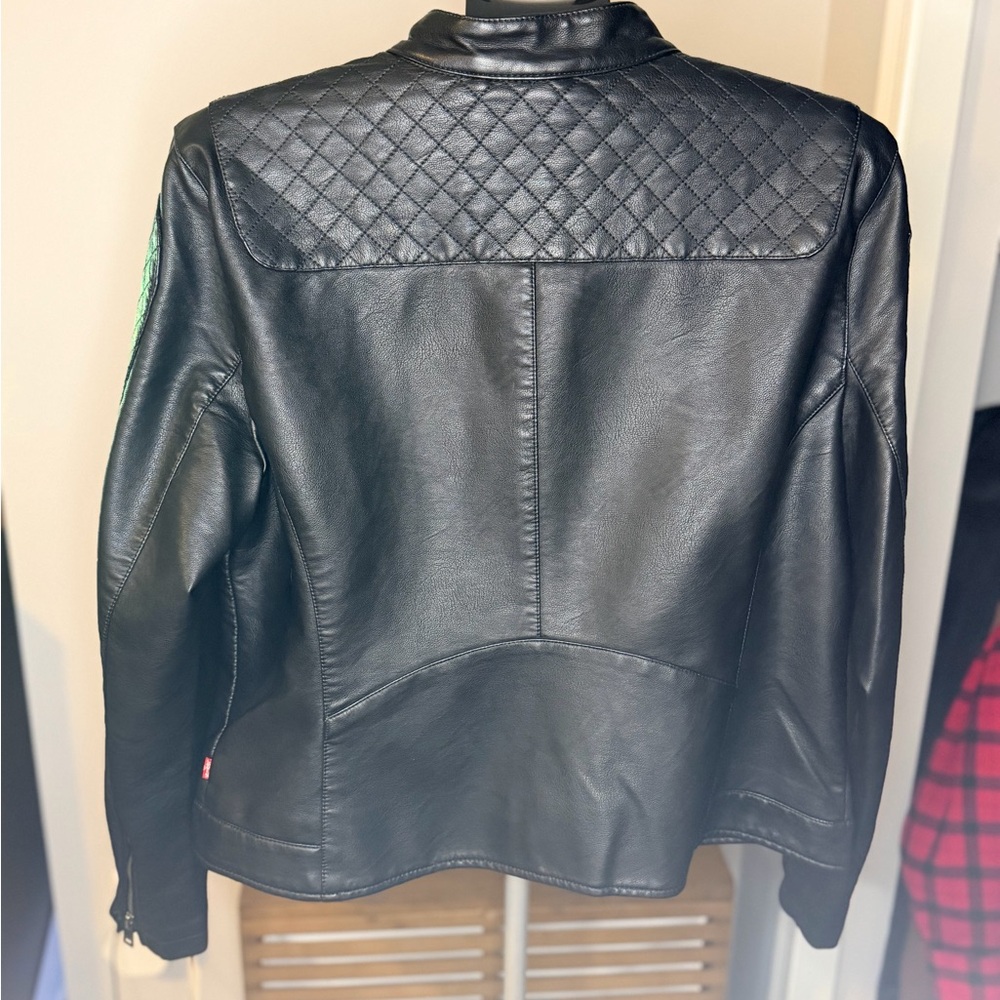 Levi's Black Leather Quilted Shoulder Jacket - Picture 2 of 5